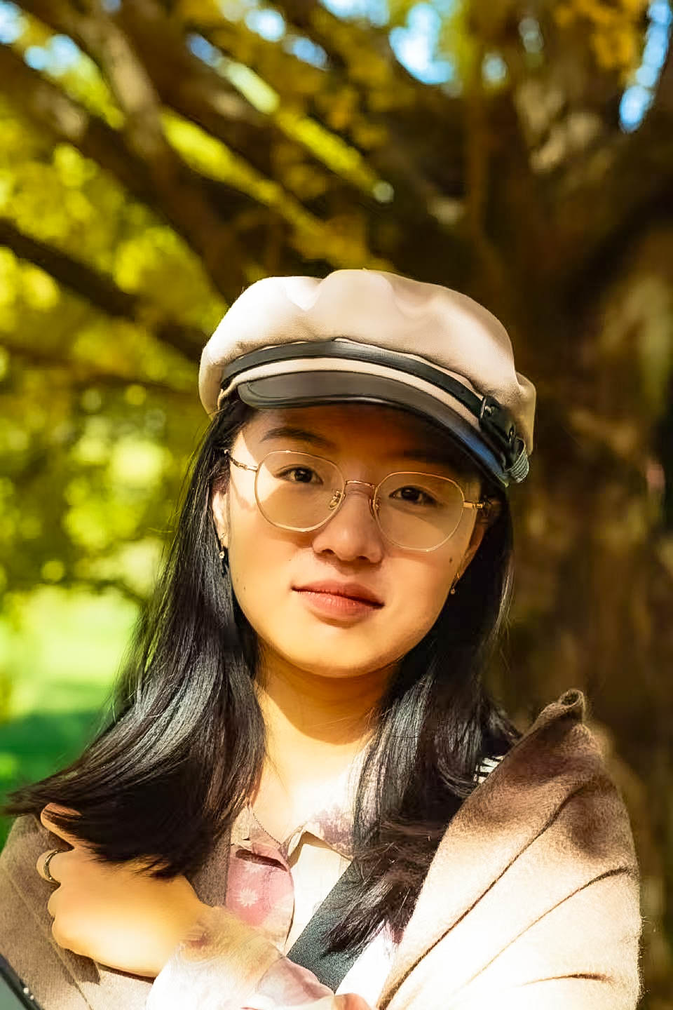 张逸群的肖像照片